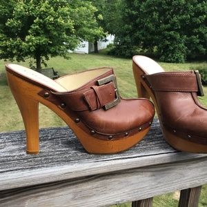 Womens Brown leather Platform clogs size 8